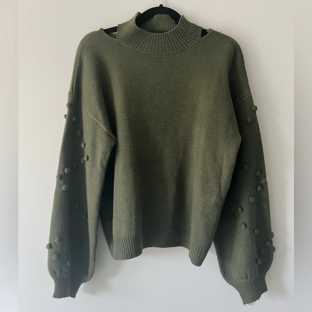 70/21 Pom-Sleeve Green Oversized Turtleneck Sweater Size Small